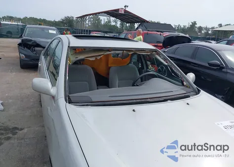 2002 Toyota Camry Le V6 из США, поврежденный, VIN 4T1BF30K52U034968